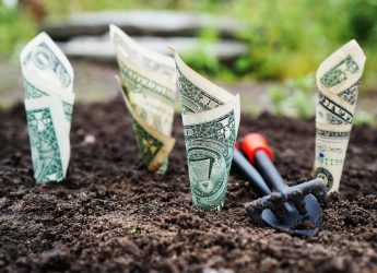 Deal with money problems in a marriage